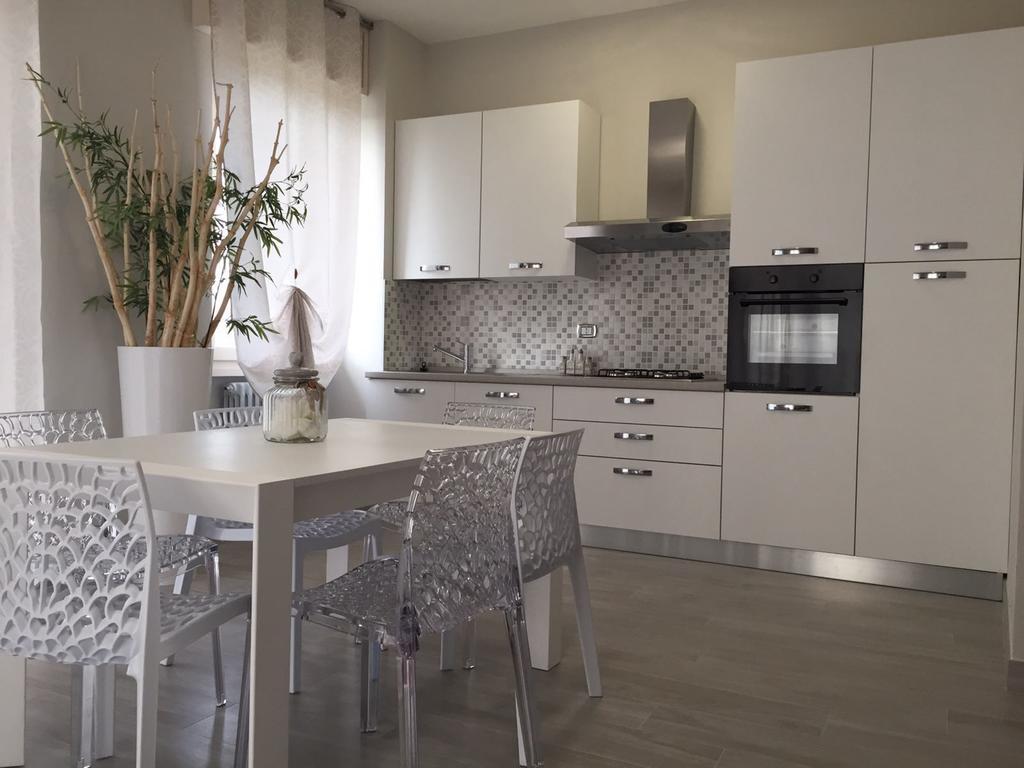 Lm House Apartamento Lonato Exterior foto