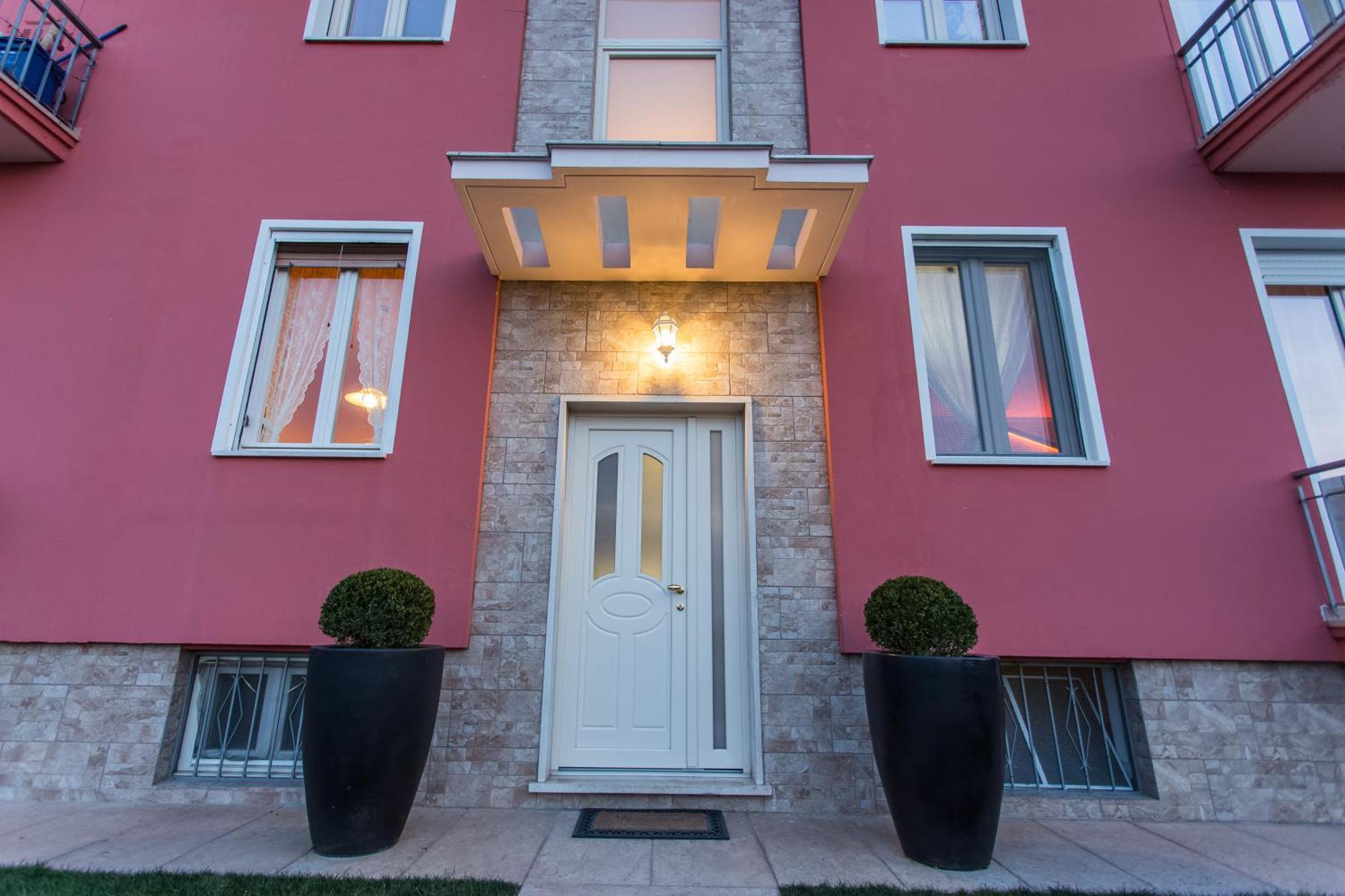 Lm House Apartamento Lonato Exterior foto